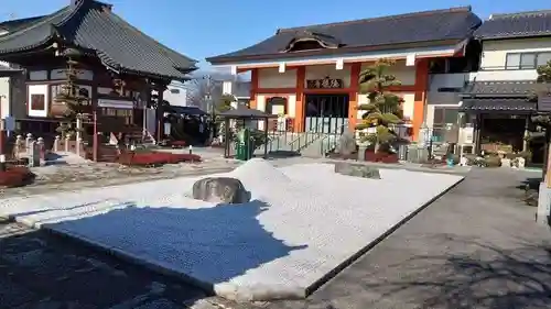 徳蔵寺の本殿・本堂