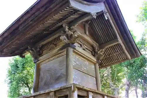 艫田神社の本殿