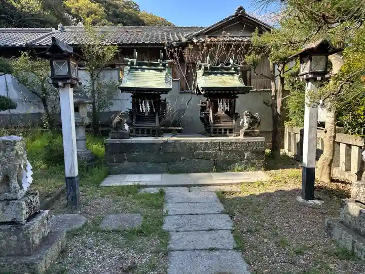 春日神社の{uncategorized: "未分類", other: "その他", undefined: "問題あり", building: "その他建物", grave: "お墓", sacred_gate: "鳥居", guardian: "狛犬", statue: "像", buddha: "仏像", history: "歴史", nature: "自然", garden: "庭園", animal: "動物", pagoda: "塔", temizu: "手水舎", mountain_gate: "山門・神門", sanctuary: "本殿・本堂", subordinate: "末社・摂社", art: "芸術", scenery: "景色", jizo: "地蔵", ema: "絵馬", goshuin: "御朱印", omikuji: "おみくじ", items: "授与品その他", amulet: "お守り", goshuincho: "御朱印帳", eats: "食事", festival: "お祭り", votive_dance: "神楽", shichigosan: "七五三参", wedding: "結婚式", experience: "体験その他", initially: "初詣", around: "周辺", anti_infection: "感染症対策"}