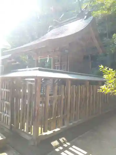 由加神社（和気由加神社）の末社