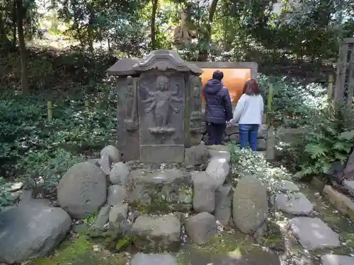 根津神社の仏像