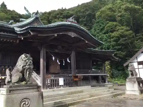 函館八幡宮の本殿