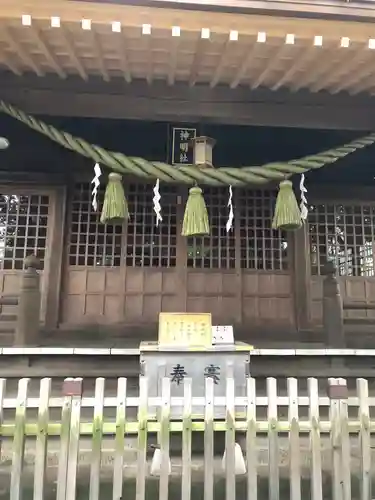 神明社の本殿