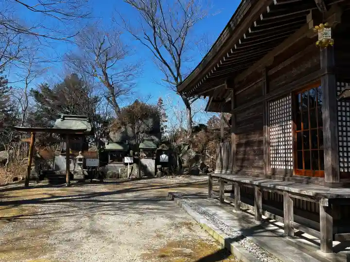 石都々古和気神社の{uncategorized: "未分類", other: "その他", undefined: "問題あり", building: "その他建物", grave: "お墓", sacred_gate: "鳥居", guardian: "狛犬", statue: "像", buddha: "仏像", history: "歴史", nature: "自然", garden: "庭園", animal: "動物", pagoda: "塔", temizu: "手水舎", mountain_gate: "山門・神門", sanctuary: "本殿・本堂", subordinate: "末社・摂社", art: "芸術", scenery: "景色", jizo: "地蔵", ema: "絵馬", goshuin: "御朱印", omikuji: "おみくじ", items: "授与品その他", amulet: "お守り", goshuincho: "御朱印帳", eats: "食事", festival: "お祭り", votive_dance: "神楽", shichigosan: "七五三参", wedding: "結婚式", experience: "体験その他", initially: "初詣", around: "周辺", anti_infection: "感染症対策"}