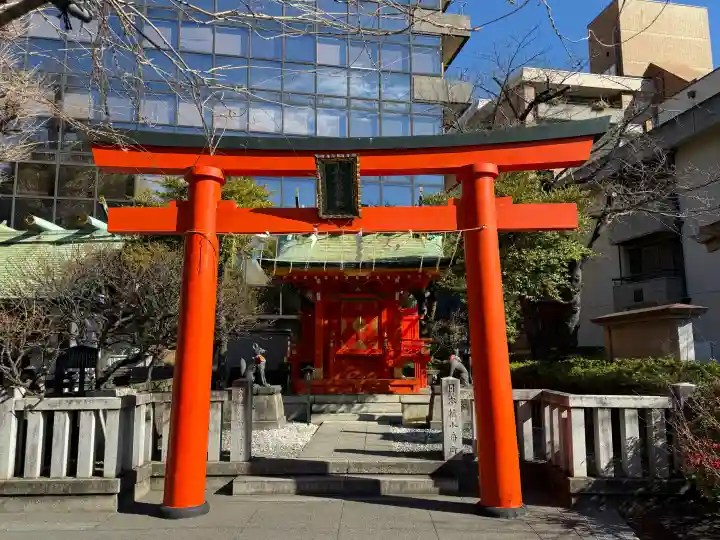 神田神社(神田明神)の{uncategorized: "未分類", other: "その他", undefined: "問題あり", building: "その他建物", grave: "お墓", sacred_gate: "鳥居", guardian: "狛犬", statue: "像", buddha: "仏像", history: "歴史", nature: "自然", garden: "庭園", animal: "動物", pagoda: "塔", temizu: "手水舎", mountain_gate: "山門・神門", sanctuary: "本殿・本堂", subordinate: "末社・摂社", art: "芸術", scenery: "景色", jizo: "地蔵", ema: "絵馬", goshuin: "御朱印", omikuji: "おみくじ", items: "授与品その他", amulet: "お守り", goshuincho: "御朱印帳", eats: "食事", festival: "お祭り", votive_dance: "神楽", shichigosan: "七五三参", wedding: "結婚式", experience: "体験その他", initially: "初詣", around: "周辺", anti_infection: "感染症対策"}