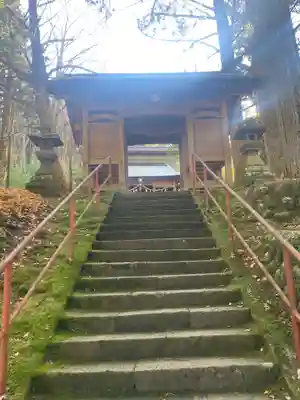 白鳥神社の山門・神門