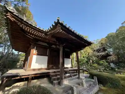 慈眼院の{uncategorized: "未分類", other: "その他", undefined: "問題あり", building: "その他建物", grave: "お墓", sacred_gate: "鳥居", guardian: "狛犬", statue: "像", buddha: "仏像", history: "歴史", nature: "自然", garden: "庭園", animal: "動物", pagoda: "塔", temizu: "手水舎", mountain_gate: "山門・神門", sanctuary: "本殿・本堂", subordinate: "末社・摂社", art: "芸術", scenery: "景色", jizo: "地蔵", ema: "絵馬", goshuin: "御朱印", omikuji: "おみくじ", items: "授与品その他", amulet: "お守り", goshuincho: "御朱印帳", eats: "食事", festival: "お祭り", votive_dance: "神楽", shichigosan: "七五三参", wedding: "結婚式", experience: "体験その他", initially: "初詣", around: "周辺", anti_infection: "感染症対策"}