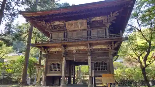 龍穏寺の山門・神門