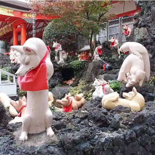 京濱伏見稲荷神社の狛犬