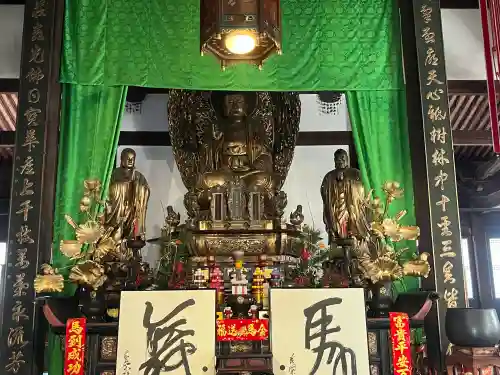 萬福寺の{uncategorized: "未分類", other: "その他", undefined: "問題あり", building: "その他建物", grave: "お墓", sacred_gate: "鳥居", guardian: "狛犬", statue: "像", buddha: "仏像", history: "歴史", nature: "自然", garden: "庭園", animal: "動物", pagoda: "塔", temizu: "手水舎", mountain_gate: "山門・神門", sanctuary: "本殿・本堂", subordinate: "末社・摂社", art: "芸術", scenery: "景色", jizo: "地蔵", ema: "絵馬", goshuin: "御朱印", omikuji: "おみくじ", items: "授与品その他", amulet: "お守り", goshuincho: "御朱印帳", eats: "食事", festival: "お祭り", votive_dance: "神楽", shichigosan: "七五三参", wedding: "結婚式", experience: "体験その他", initially: "初詣", around: "周辺", anti_infection: "感染症対策"}