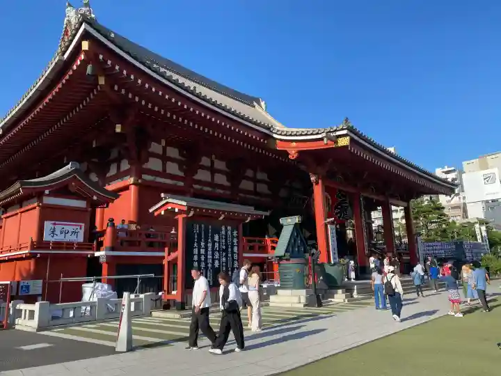 浅草寺の{uncategorized: "未分類", other: "その他", undefined: "問題あり", building: "その他建物", grave: "お墓", sacred_gate: "鳥居", guardian: "狛犬", statue: "像", buddha: "仏像", history: "歴史", nature: "自然", garden: "庭園", animal: "動物", pagoda: "塔", temizu: "手水舎", mountain_gate: "山門・神門", sanctuary: "本殿・本堂", subordinate: "末社・摂社", art: "芸術", scenery: "景色", jizo: "地蔵", ema: "絵馬", goshuin: "御朱印", omikuji: "おみくじ", items: "授与品その他", amulet: "お守り", goshuincho: "御朱印帳", eats: "食事", festival: "お祭り", votive_dance: "神楽", shichigosan: "七五三参", wedding: "結婚式", experience: "体験その他", initially: "初詣", around: "周辺", anti_infection: "感染症対策"}