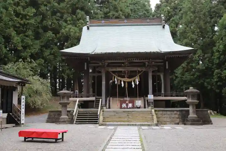 八幡神社の本殿・本堂