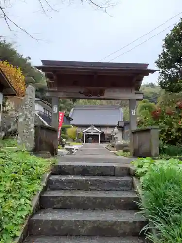 観音寺の山門