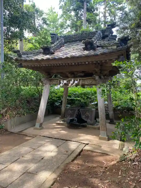 雷神社の{uncategorized: "未分類", other: "その他", undefined: "問題あり", building: "その他建物", grave: "お墓", sacred_gate: "鳥居", guardian: "狛犬", statue: "像", buddha: "仏像", history: "歴史", nature: "自然", garden: "庭園", animal: "動物", pagoda: "塔", temizu: "手水舎", mountain_gate: "山門・神門", sanctuary: "本殿・本堂", subordinate: "末社・摂社", art: "芸術", scenery: "景色", jizo: "地蔵", ema: "絵馬", goshuin: "御朱印", omikuji: "おみくじ", items: "授与品その他", amulet: "お守り", goshuincho: "御朱印帳", eats: "食事", festival: "お祭り", votive_dance: "神楽", shichigosan: "七五三参", wedding: "結婚式", experience: "体験その他", initially: "初詣", around: "周辺", anti_infection: "感染症対策"}