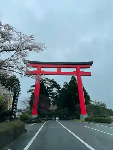 霧島神宮の鳥居