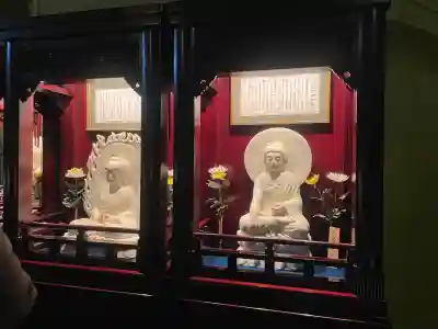 大観密寺の{uncategorized: "未分類", other: "その他", undefined: "問題あり", building: "その他建物", grave: "お墓", sacred_gate: "鳥居", guardian: "狛犬", statue: "像", buddha: "仏像", history: "歴史", nature: "自然", garden: "庭園", animal: "動物", pagoda: "塔", temizu: "手水舎", mountain_gate: "山門・神門", sanctuary: "本殿・本堂", subordinate: "末社・摂社", art: "芸術", scenery: "景色", jizo: "地蔵", ema: "絵馬", goshuin: "御朱印", omikuji: "おみくじ", items: "授与品その他", amulet: "お守り", goshuincho: "御朱印帳", eats: "食事", festival: "お祭り", votive_dance: "神楽", shichigosan: "七五三参", wedding: "結婚式", experience: "体験その他", initially: "初詣", around: "周辺", anti_infection: "感染症対策"}