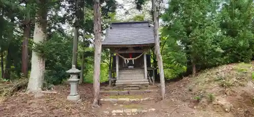 柏倉八幡神社の末社・摂社