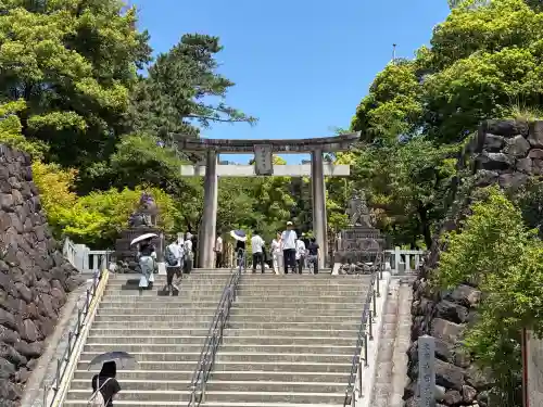 武田神社の{uncategorized: "未分類", other: "その他", undefined: "問題あり", building: "その他建物", grave: "お墓", sacred_gate: "鳥居", guardian: "狛犬", statue: "像", buddha: "仏像", history: "歴史", nature: "自然", garden: "庭園", animal: "動物", pagoda: "塔", temizu: "手水舎", mountain_gate: "山門・神門", sanctuary: "本殿・本堂", subordinate: "末社・摂社", art: "芸術", scenery: "景色", jizo: "地蔵", ema: "絵馬", goshuin: "御朱印", omikuji: "おみくじ", items: "授与品その他", amulet: "お守り", goshuincho: "御朱印帳", eats: "食事", festival: "お祭り", votive_dance: "神楽", shichigosan: "七五三参", wedding: "結婚式", experience: "体験その他", initially: "初詣", around: "周辺", anti_infection: "感染症対策"}