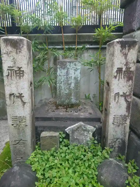 海雲寺の{uncategorized: "未分類", other: "その他", undefined: "問題あり", building: "その他建物", grave: "お墓", sacred_gate: "鳥居", guardian: "狛犬", statue: "像", buddha: "仏像", history: "歴史", nature: "自然", garden: "庭園", animal: "動物", pagoda: "塔", temizu: "手水舎", mountain_gate: "山門・神門", sanctuary: "本殿・本堂", subordinate: "末社・摂社", art: "芸術", scenery: "景色", jizo: "地蔵", ema: "絵馬", goshuin: "御朱印", omikuji: "おみくじ", items: "授与品その他", amulet: "お守り", goshuincho: "御朱印帳", eats: "食事", festival: "お祭り", votive_dance: "神楽", shichigosan: "七五三参", wedding: "結婚式", experience: "体験その他", initially: "初詣", around: "周辺", anti_infection: "感染症対策"}