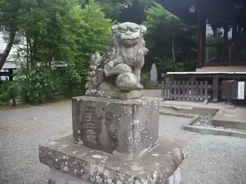 稲荷神社の狛犬