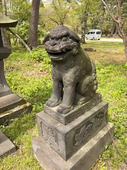 与次郎稲荷神社の{uncategorized: "未分類", other: "その他", undefined: "問題あり", building: "その他建物", grave: "お墓", sacred_gate: "鳥居", guardian: "狛犬", statue: "像", buddha: "仏像", history: "歴史", nature: "自然", garden: "庭園", animal: "動物", pagoda: "塔", temizu: "手水舎", mountain_gate: "山門・神門", sanctuary: "本殿・本堂", subordinate: "末社・摂社", art: "芸術", scenery: "景色", jizo: "地蔵", ema: "絵馬", goshuin: "御朱印", omikuji: "おみくじ", items: "授与品その他", amulet: "お守り", goshuincho: "御朱印帳", eats: "食事", festival: "お祭り", votive_dance: "神楽", shichigosan: "七五三参", wedding: "結婚式", experience: "体験その他", initially: "初詣", around: "周辺", anti_infection: "感染症対策"}