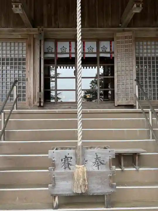 鳥海山大物忌神社吹浦口ノ宮の{uncategorized: "未分類", other: "その他", undefined: "問題あり", building: "その他建物", grave: "お墓", sacred_gate: "鳥居", guardian: "狛犬", statue: "像", buddha: "仏像", history: "歴史", nature: "自然", garden: "庭園", animal: "動物", pagoda: "塔", temizu: "手水舎", mountain_gate: "山門・神門", sanctuary: "本殿・本堂", subordinate: "末社・摂社", art: "芸術", scenery: "景色", jizo: "地蔵", ema: "絵馬", goshuin: "御朱印", omikuji: "おみくじ", items: "授与品その他", amulet: "お守り", goshuincho: "御朱印帳", eats: "食事", festival: "お祭り", votive_dance: "神楽", shichigosan: "七五三参", wedding: "結婚式", experience: "体験その他", initially: "初詣", around: "周辺", anti_infection: "感染症対策"}