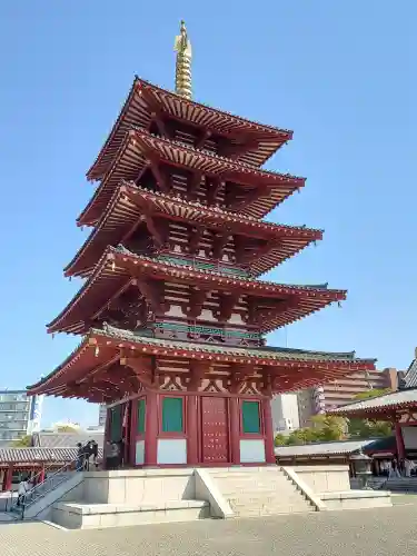 四天王寺の{uncategorized: "未分類", other: "その他", undefined: "問題あり", building: "その他建物", grave: "お墓", sacred_gate: "鳥居", guardian: "狛犬", statue: "像", buddha: "仏像", history: "歴史", nature: "自然", garden: "庭園", animal: "動物", pagoda: "塔", temizu: "手水舎", mountain_gate: "山門・神門", sanctuary: "本殿・本堂", subordinate: "末社・摂社", art: "芸術", scenery: "景色", jizo: "地蔵", ema: "絵馬", goshuin: "御朱印", omikuji: "おみくじ", items: "授与品その他", amulet: "お守り", goshuincho: "御朱印帳", eats: "食事", festival: "お祭り", votive_dance: "神楽", shichigosan: "七五三参", wedding: "結婚式", experience: "体験その他", initially: "初詣", around: "周辺", anti_infection: "感染症対策"}