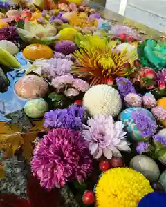 滑川神社 - 仕事と子どもの守り神の手水舎(2020年12月26日(土) 16時04分10秒投稿)