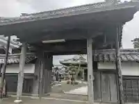 龍本寺の{uncategorized: "未分類", other: "その他", undefined: "問題あり", building: "その他建物", grave: "お墓", sacred_gate: "鳥居", guardian: "狛犬", statue: "像", buddha: "仏像", history: "歴史", nature: "自然", garden: "庭園", animal: "動物", pagoda: "塔", temizu: "手水舎", mountain_gate: "山門・神門", sanctuary: "本殿・本堂", subordinate: "末社・摂社", art: "芸術", scenery: "景色", jizo: "地蔵", ema: "絵馬", goshuin: "御朱印", omikuji: "おみくじ", items: "授与品その他", amulet: "お守り", goshuincho: "御朱印帳", eats: "食事", festival: "お祭り", votive_dance: "神楽", shichigosan: "七五三参", wedding: "結婚式", experience: "体験その他", initially: "初詣", around: "周辺", anti_infection: "感染症対策"}