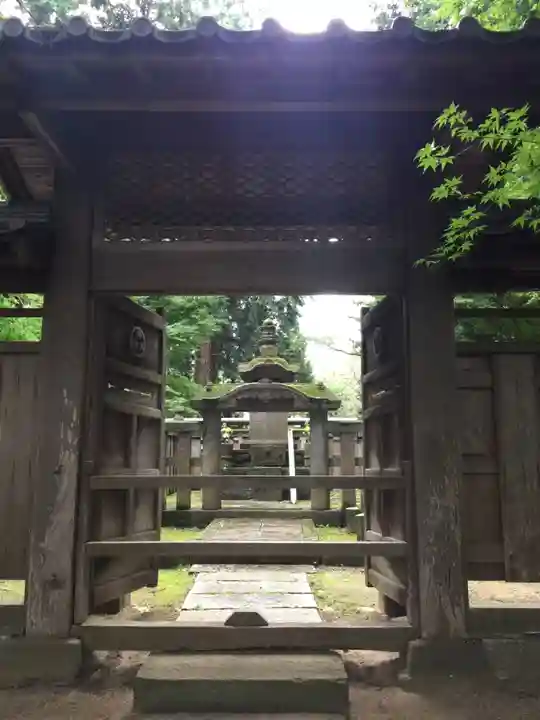 弘経寺の山門・神門