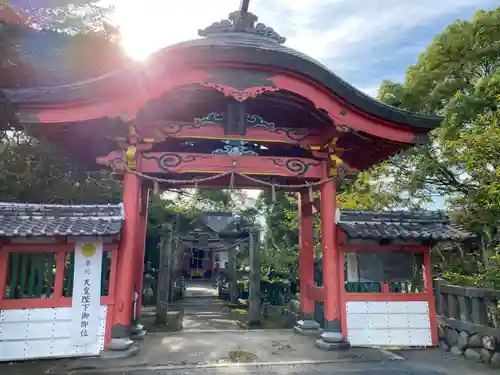 賀茂神社の山門