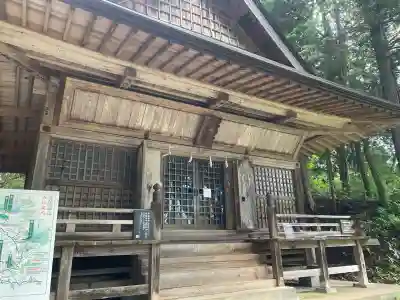 戸隠神社火之御子社の{uncategorized: "未分類", other: "その他", undefined: "問題あり", building: "その他建物", grave: "お墓", sacred_gate: "鳥居", guardian: "狛犬", statue: "像", buddha: "仏像", history: "歴史", nature: "自然", garden: "庭園", animal: "動物", pagoda: "塔", temizu: "手水舎", mountain_gate: "山門・神門", sanctuary: "本殿・本堂", subordinate: "末社・摂社", art: "芸術", scenery: "景色", jizo: "地蔵", ema: "絵馬", goshuin: "御朱印", omikuji: "おみくじ", items: "授与品その他", amulet: "お守り", goshuincho: "御朱印帳", eats: "食事", festival: "お祭り", votive_dance: "神楽", shichigosan: "七五三参", wedding: "結婚式", experience: "体験その他", initially: "初詣", around: "周辺", anti_infection: "感染症対策"}