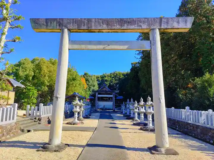 虫鹿神社(前原)の鳥居
