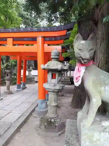 孫太郎稲荷神社（薬師寺境内社）の狛犬