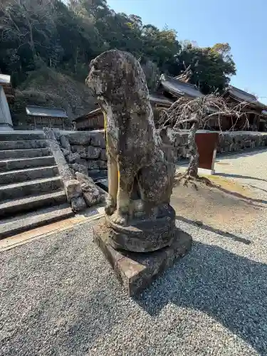佐太神社の{uncategorized: "未分類", other: "その他", undefined: "問題あり", building: "その他建物", grave: "お墓", sacred_gate: "鳥居", guardian: "狛犬", statue: "像", buddha: "仏像", history: "歴史", nature: "自然", garden: "庭園", animal: "動物", pagoda: "塔", temizu: "手水舎", mountain_gate: "山門・神門", sanctuary: "本殿・本堂", subordinate: "末社・摂社", art: "芸術", scenery: "景色", jizo: "地蔵", ema: "絵馬", goshuin: "御朱印", omikuji: "おみくじ", items: "授与品その他", amulet: "お守り", goshuincho: "御朱印帳", eats: "食事", festival: "お祭り", votive_dance: "神楽", shichigosan: "七五三参", wedding: "結婚式", experience: "体験その他", initially: "初詣", around: "周辺", anti_infection: "感染症対策"}