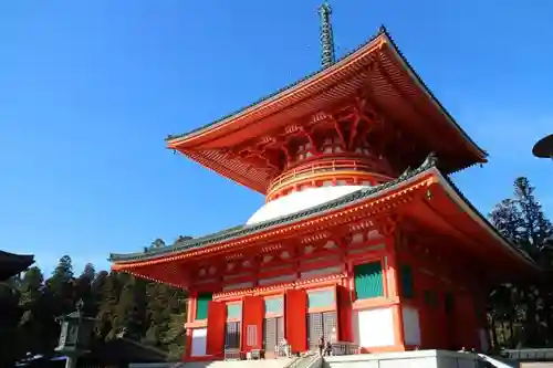 高野山金剛峯寺の塔