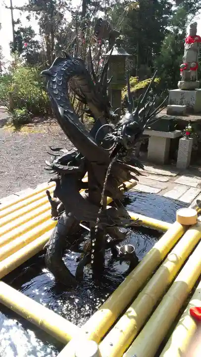 成相寺の手水舎