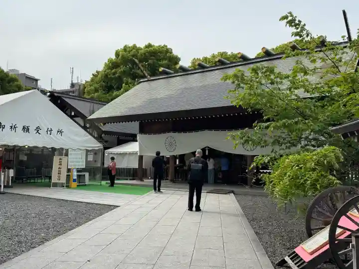 阿佐ヶ谷神明宮の{uncategorized: "未分類", other: "その他", undefined: "問題あり", building: "その他建物", grave: "お墓", sacred_gate: "鳥居", guardian: "狛犬", statue: "像", buddha: "仏像", history: "歴史", nature: "自然", garden: "庭園", animal: "動物", pagoda: "塔", temizu: "手水舎", mountain_gate: "山門・神門", sanctuary: "本殿・本堂", subordinate: "末社・摂社", art: "芸術", scenery: "景色", jizo: "地蔵", ema: "絵馬", goshuin: "御朱印", omikuji: "おみくじ", items: "授与品その他", amulet: "お守り", goshuincho: "御朱印帳", eats: "食事", festival: "お祭り", votive_dance: "神楽", shichigosan: "七五三参", wedding: "結婚式", experience: "体験その他", initially: "初詣", around: "周辺", anti_infection: "感染症対策"}
