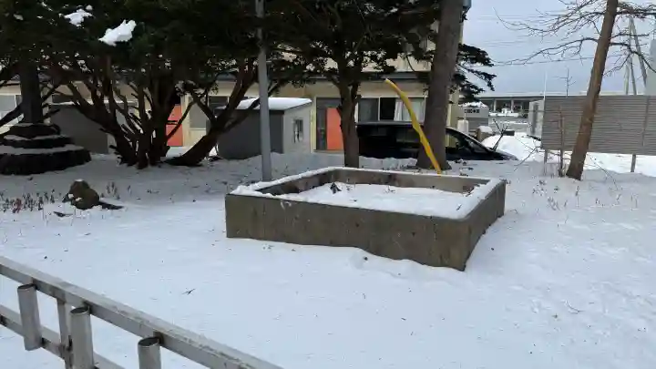 厳島神社の{uncategorized: "未分類", other: "その他", undefined: "問題あり", building: "その他建物", grave: "お墓", sacred_gate: "鳥居", guardian: "狛犬", statue: "像", buddha: "仏像", history: "歴史", nature: "自然", garden: "庭園", animal: "動物", pagoda: "塔", temizu: "手水舎", mountain_gate: "山門・神門", sanctuary: "本殿・本堂", subordinate: "末社・摂社", art: "芸術", scenery: "景色", jizo: "地蔵", ema: "絵馬", goshuin: "御朱印", omikuji: "おみくじ", items: "授与品その他", amulet: "お守り", goshuincho: "御朱印帳", eats: "食事", festival: "お祭り", votive_dance: "神楽", shichigosan: "七五三参", wedding: "結婚式", experience: "体験その他", initially: "初詣", around: "周辺", anti_infection: "感染症対策"}