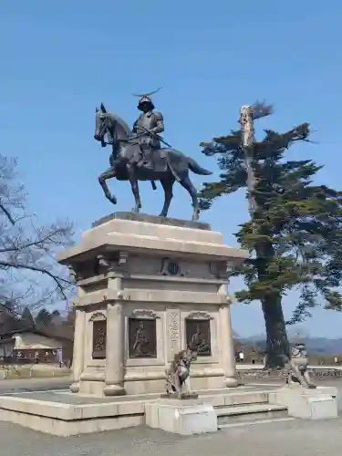 宮城縣護國神社の{uncategorized: "未分類", other: "その他", undefined: "問題あり", building: "その他建物", grave: "お墓", sacred_gate: "鳥居", guardian: "狛犬", statue: "像", buddha: "仏像", history: "歴史", nature: "自然", garden: "庭園", animal: "動物", pagoda: "塔", temizu: "手水舎", mountain_gate: "山門・神門", sanctuary: "本殿・本堂", subordinate: "末社・摂社", art: "芸術", scenery: "景色", jizo: "地蔵", ema: "絵馬", goshuin: "御朱印", omikuji: "おみくじ", items: "授与品その他", amulet: "お守り", goshuincho: "御朱印帳", eats: "食事", festival: "お祭り", votive_dance: "神楽", shichigosan: "七五三参", wedding: "結婚式", experience: "体験その他", initially: "初詣", around: "周辺", anti_infection: "感染症対策"}