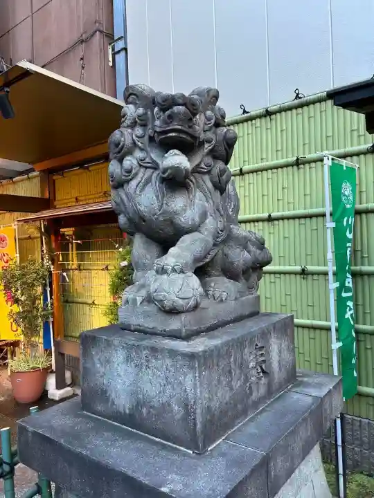 烏森神社の{uncategorized: "未分類", other: "その他", undefined: "問題あり", building: "その他建物", grave: "お墓", sacred_gate: "鳥居", guardian: "狛犬", statue: "像", buddha: "仏像", history: "歴史", nature: "自然", garden: "庭園", animal: "動物", pagoda: "塔", temizu: "手水舎", mountain_gate: "山門・神門", sanctuary: "本殿・本堂", subordinate: "末社・摂社", art: "芸術", scenery: "景色", jizo: "地蔵", ema: "絵馬", goshuin: "御朱印", omikuji: "おみくじ", items: "授与品その他", amulet: "お守り", goshuincho: "御朱印帳", eats: "食事", festival: "お祭り", votive_dance: "神楽", shichigosan: "七五三参", wedding: "結婚式", experience: "体験その他", initially: "初詣", around: "周辺", anti_infection: "感染症対策"}