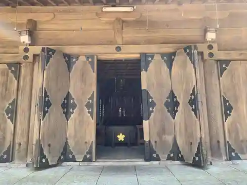 高岡市護国神社の本殿・本堂