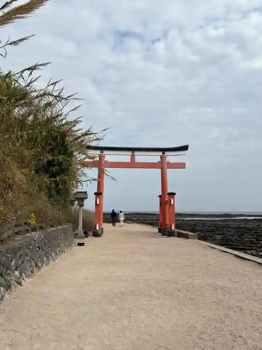青島神社(青島神宮)の{uncategorized: "未分類", other: "その他", undefined: "問題あり", building: "その他建物", grave: "お墓", sacred_gate: "鳥居", guardian: "狛犬", statue: "像", buddha: "仏像", history: "歴史", nature: "自然", garden: "庭園", animal: "動物", pagoda: "塔", temizu: "手水舎", mountain_gate: "山門・神門", sanctuary: "本殿・本堂", subordinate: "末社・摂社", art: "芸術", scenery: "景色", jizo: "地蔵", ema: "絵馬", goshuin: "御朱印", omikuji: "おみくじ", items: "授与品その他", amulet: "お守り", goshuincho: "御朱印帳", eats: "食事", festival: "お祭り", votive_dance: "神楽", shichigosan: "七五三参", wedding: "結婚式", experience: "体験その他", initially: "初詣", around: "周辺", anti_infection: "感染症対策"}