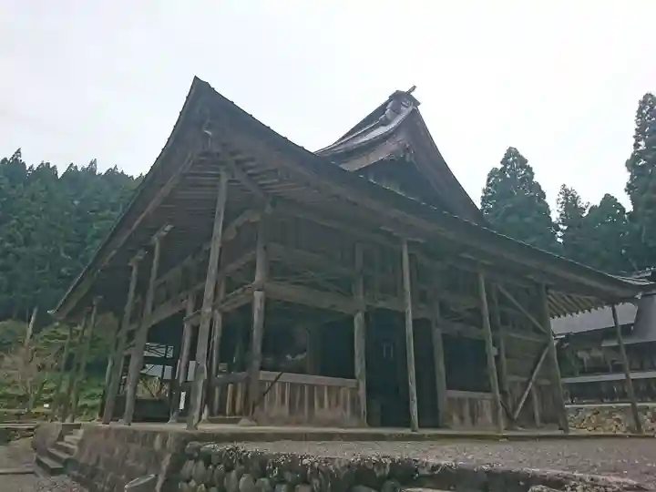 白山神社(長滝神社・白山長瀧神社・長滝白山神社)の本殿・本堂