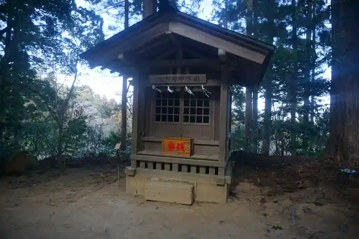 鷲子山上神社の末社・摂社