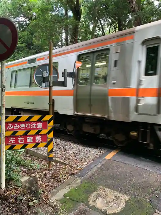 飯野高宮神山神社の周辺
