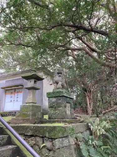 吉谷神社の{uncategorized: "未分類", other: "その他", undefined: "問題あり", building: "その他建物", grave: "お墓", sacred_gate: "鳥居", guardian: "狛犬", statue: "像", buddha: "仏像", history: "歴史", nature: "自然", garden: "庭園", animal: "動物", pagoda: "塔", temizu: "手水舎", mountain_gate: "山門・神門", sanctuary: "本殿・本堂", subordinate: "末社・摂社", art: "芸術", scenery: "景色", jizo: "地蔵", ema: "絵馬", goshuin: "御朱印", omikuji: "おみくじ", items: "授与品その他", amulet: "お守り", goshuincho: "御朱印帳", eats: "食事", festival: "お祭り", votive_dance: "神楽", shichigosan: "七五三参", wedding: "結婚式", experience: "体験その他", initially: "初詣", around: "周辺", anti_infection: "感染症対策"}