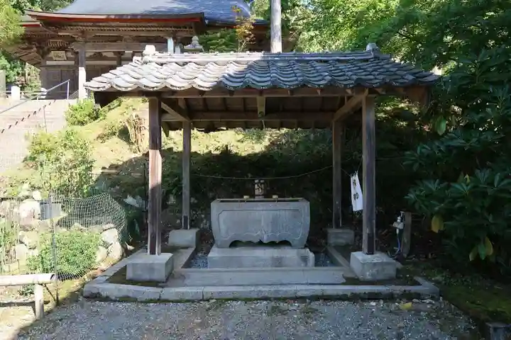 多田寺の手水舎