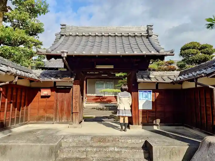 楽音寺の山門・神門
