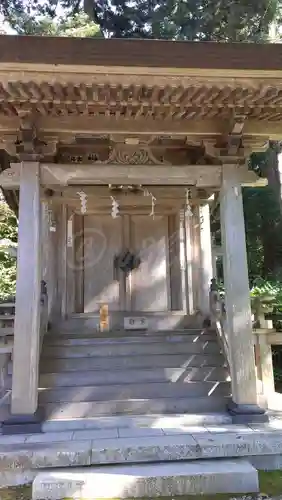 出羽神社(出羽三山神社)～三神合祭殿～の末社・摂社